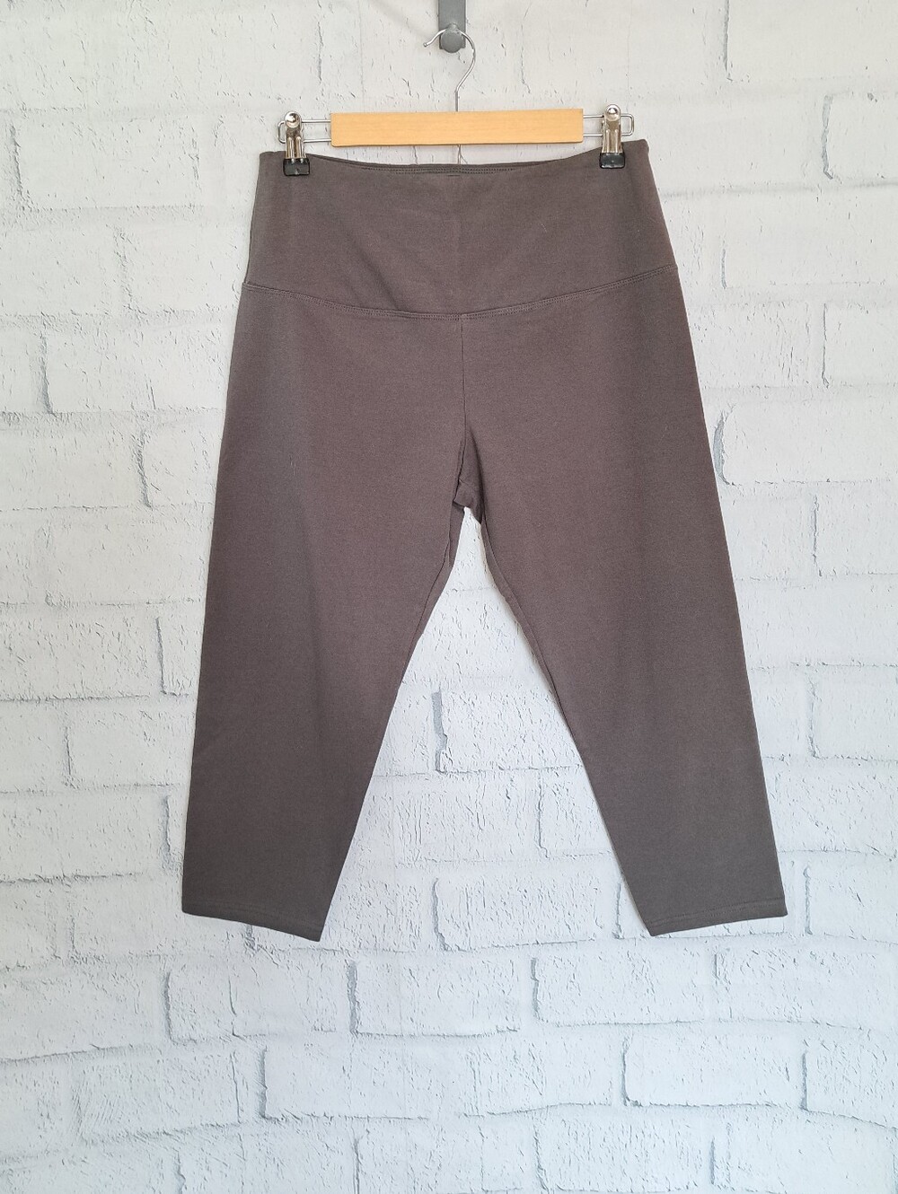 Luxe Gray Capris By Intro